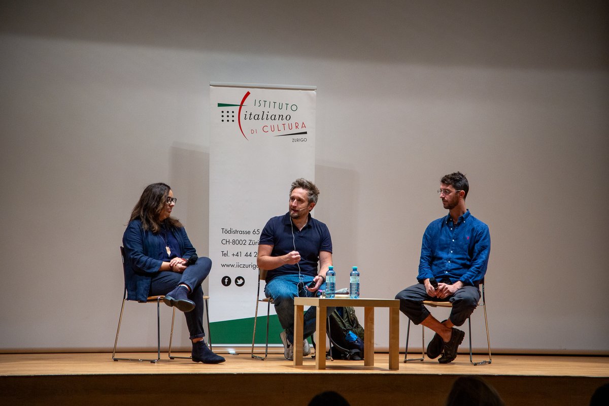 1
LE PERFEZIONI EXPAT
Già un quarto di secolo fa si parlava di cervelli in fuga: dopo vent’anni l’espressione non si usa ormai più e forse è il caso di vedere dove questa fuga ha portato, o a che punto è. 
#IICZurigo #VincenzoLatronico #IsabellaSorace #LePerfezioni #Expat #Zürich