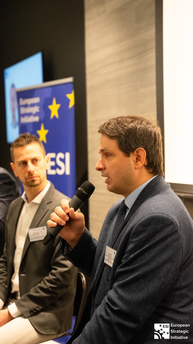ESI_Brussels's tweet photo. 3/3
Many thanks to our invitees who trusted us with their time. See you at the next events!  
@awscloud @Deloitte @EULISA_agency @EUDefenceAgency  @EU_Commission  @Brussels_School  @nato @mintsyfra #EuropeanUnion #cloudcomputing #defence @diallo_agnes https://t.co/vS88WCtVWx