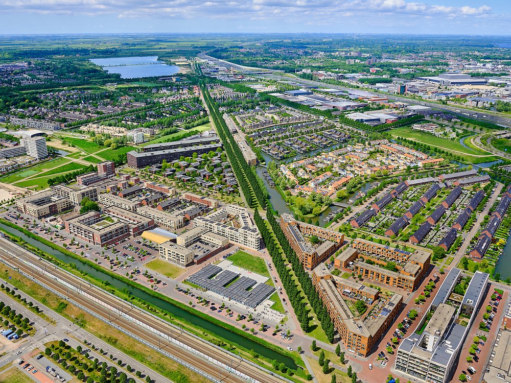 Leidsche Rijn bestaat 25 jaar! Dit wordt op 22 oktober uitgebreid gevierd door <a href="/histvervdmh/">HistVerVdMHLR</a> <a href="/Cultuur19/">Cultuur19</a> @DeVrijstaat én de bewoners van Leidsche Rijn. In de Cultuurcampus wacht een uitgebreid programma. Een ode aan alle cultuur in 25 jaar Leidsche Rijn! bit.ly/45q05B