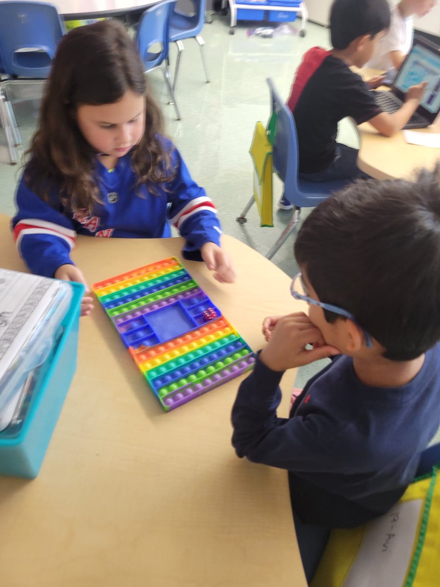 MrsPerry_MPE's tweet image. Math stations  #welovemath #firstgrade #1P