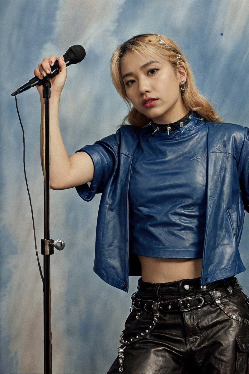 どのアンジーが1番良い？🇺🇸 アンジーのアメリカの高校風写真集 #AI