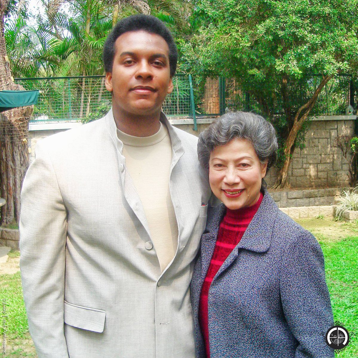 fredambroisine's tweet photo. My 2006 career interview with #HongKong veteran actress #HelenaLawLan #羅蘭 (She's in more than 480 films!) will be available for the 1st time ever on Nov. 13th, 2023 in the #RoyalTramp UK Blu-ray Box Set by @Eurekavideo.

https://t.co/r0vtW4bJTR #HongKongCinema #AmbroisineHK https://t.co/Zjynt5nMG7