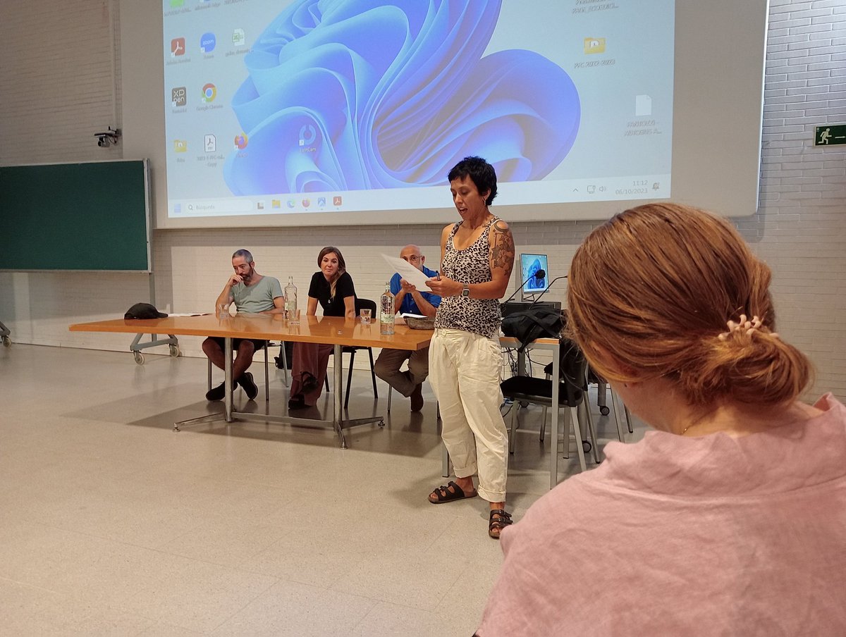 pol_lenedicions's tweet photo. #ecoBookLab2023 avui #ecodisseny i @ecoedicio

#NuriaVila
#RocAlbalat @tallerestampa 
#JosepMartínez @Lapageoriginal https://t.co/CNXiPMlD94