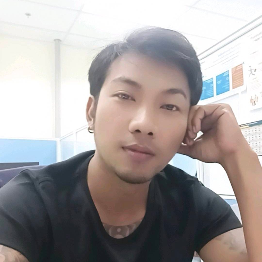 WChiraphas's tweet photo. #NewProfilePic https://t.co/25OzsmiLei