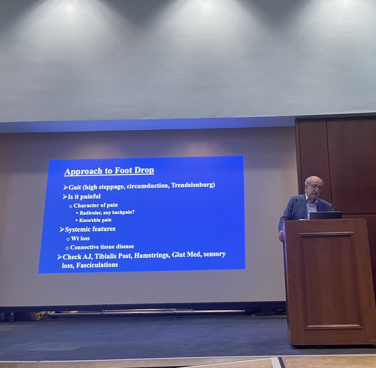 Inspiring to listen to such a SUPER experienced Neurologist take us back to basics #Sena #Neurology #Alwayslearning <a href="/CentreWessex/">Wessex Neurological Centre</a> <a href="/UHSFT/">University Hospital Southampton 💙</a>