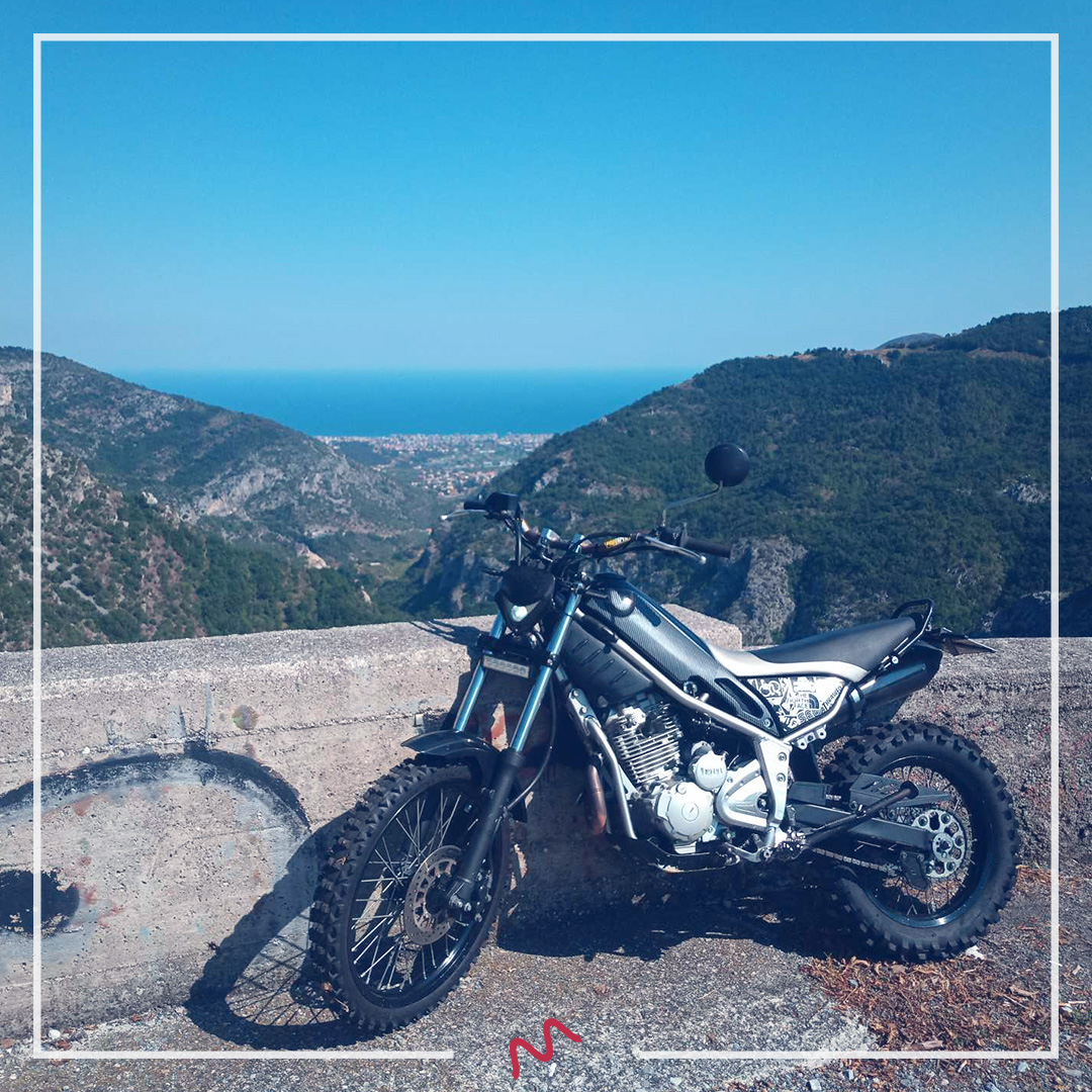 A full-blown motorcycle vacation? 😇 Who hasn't dreamed of that?  Share your biking holiday tales with us...✍🏼  #calimoto #calimotour #calimotoapp #motorcycle #curvyroads #windyroads #puremotorcycling #motorcycleride #nomorestraightroads #motorcycletrip