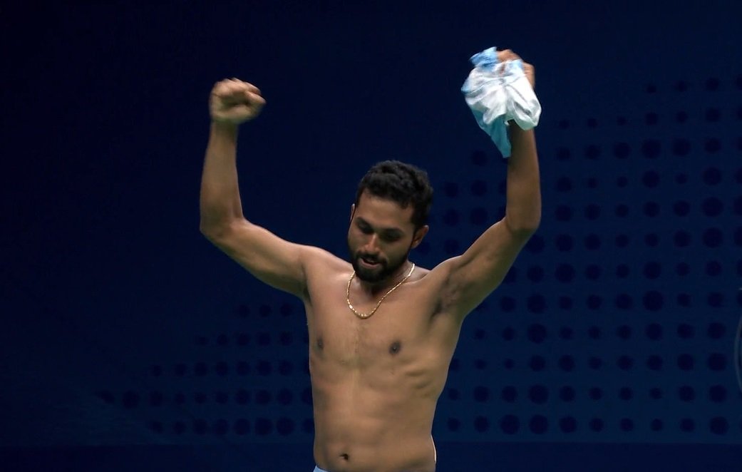 Asian Games : Medal no 90 (Badminton 2) HS Prannoy Won men Single bronze , he lost against Li Shifeng (CHN) by 16-21 9-2 in men single Semifinal Despite having back injury , he performs really well and delivers us men's single medal after 40 years