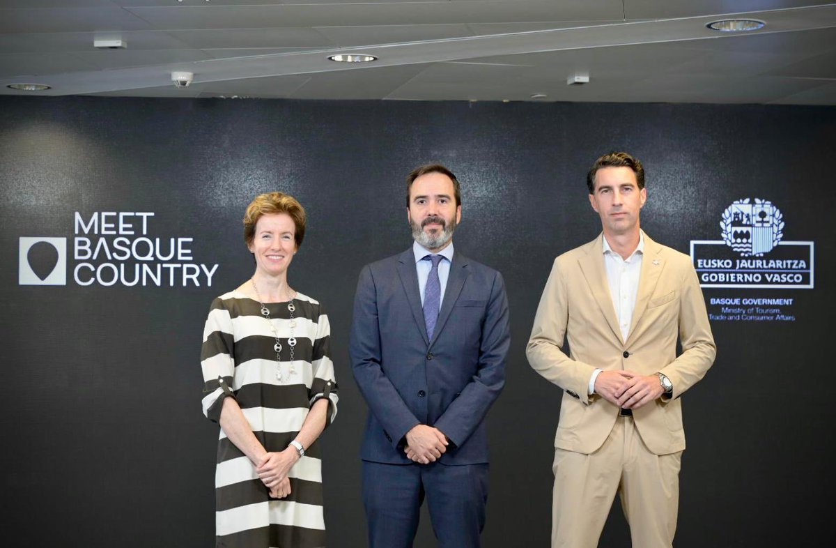 SoniaPEzquerra's tweet photo. 📌Última jornada del ##MeetBasqueCountry
Encuentro de trabajo en #Bilbao entre los principales agentes internacionales de #turismoy las empresas vascas para conocer nuestra amplia y variada oferta turística @VisitBiscay 🌲🍴🏄♀️ con #JHurtadoGV https://t.co/TjlBrbrXK9