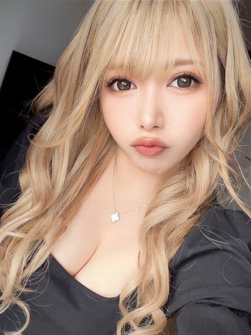 華金🌼 飲み行くーー！？ https://t.co/rmW54oH50d