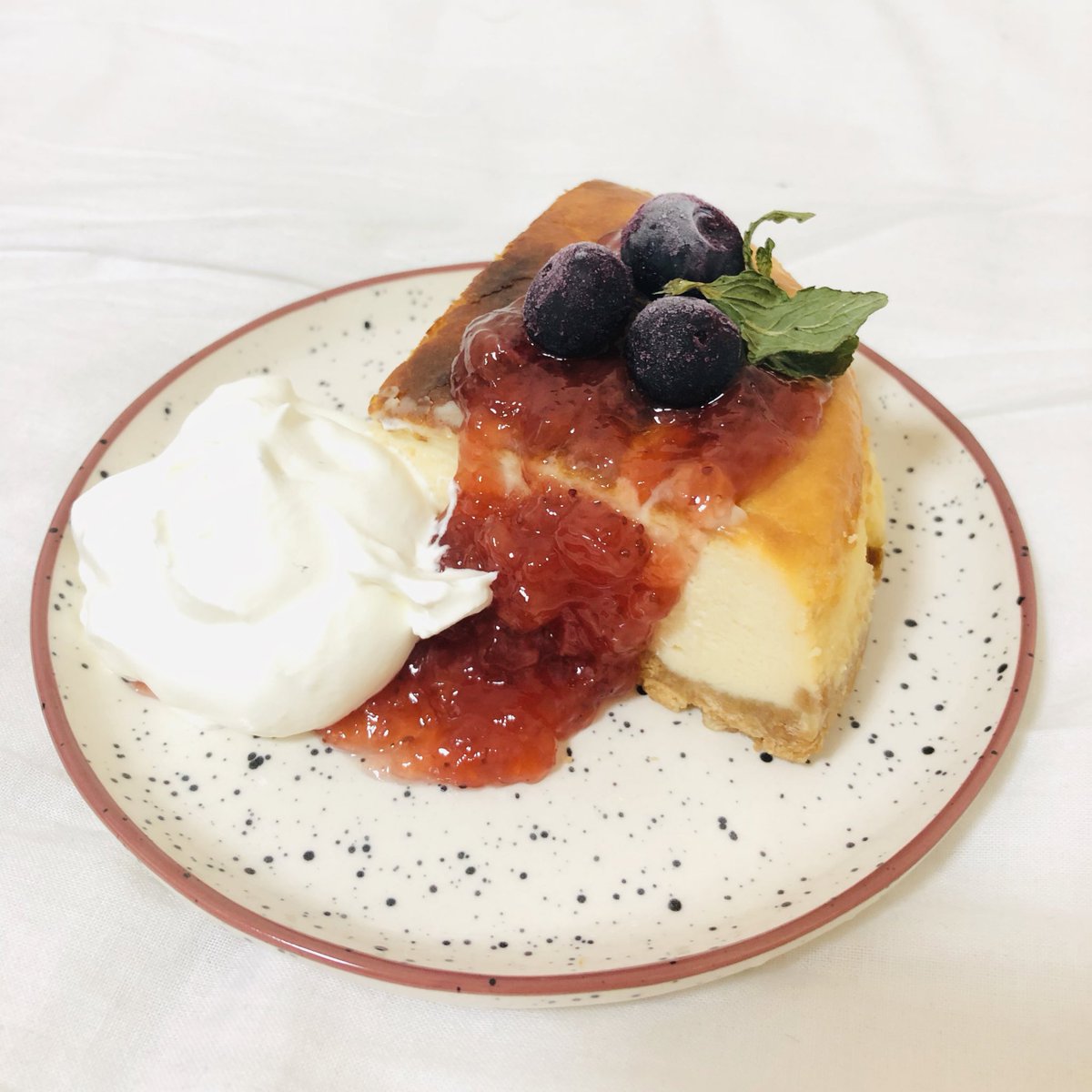 emo__byu's tweet photo. 色んなチーズケーキ集

①ピスタチオチーズケーキ
②ベリーチーズケーキ
③フルーツチーズタルト
④シンプルチーズケーキ https://t.co/qRSDc4WDNc