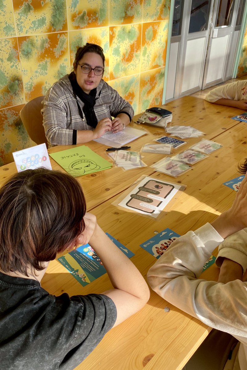 Rencontre Face-à-Face à #Bouligny. Les jeunes chercheur.e.s partagent leurs découvertes avec des élèves de collège. Avec les laboratoires <a href="/labo_Loria/">Loria</a> #apemac #perseus <a href="/Univ_Lorraine/">Lorraine</a> <a href="/FeteScience/">Fête de la science</a>