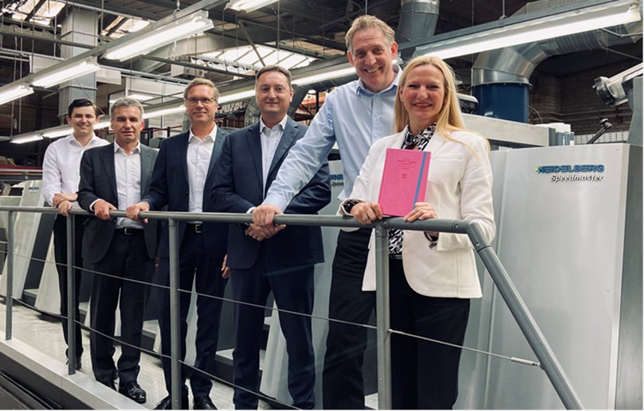 It was a pleasure to welcome the UK and global <a href="/Heideldruck/">Heidelberger Druck</a> <a href="/HeidelbergUK/">HEIDELBERG UK</a> teams to our factory this week.
 
They were keen to learn about UK market trends within print and how Heidelberg partners use innovation and tech to provide client services.
#trustinprint #printperfection