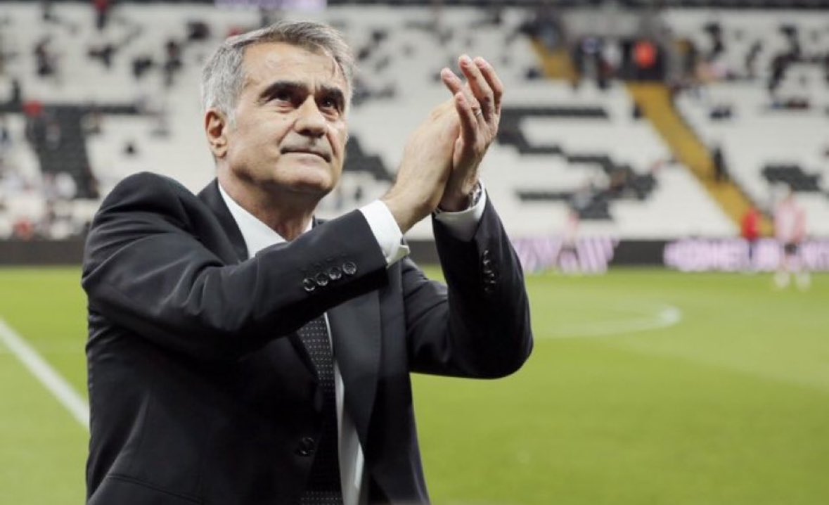 sakalligazeteci's tweet photo. 📌İlk gelişi Beşiktaş tarihin en başarılı dönemlerinden biri belki de en başarılısıydı . Unutulmaz mutluluklar yaşattı. 2. Gelişinde neredeyse havlu atan takımı yarışa soktu, rakip tanımadan vura vura devam etti. Kötü gidişatta kendi üstüne düşeni yaptı. İyi ki’lerden Şenol Güneş https://t.co/p58jaGstEu