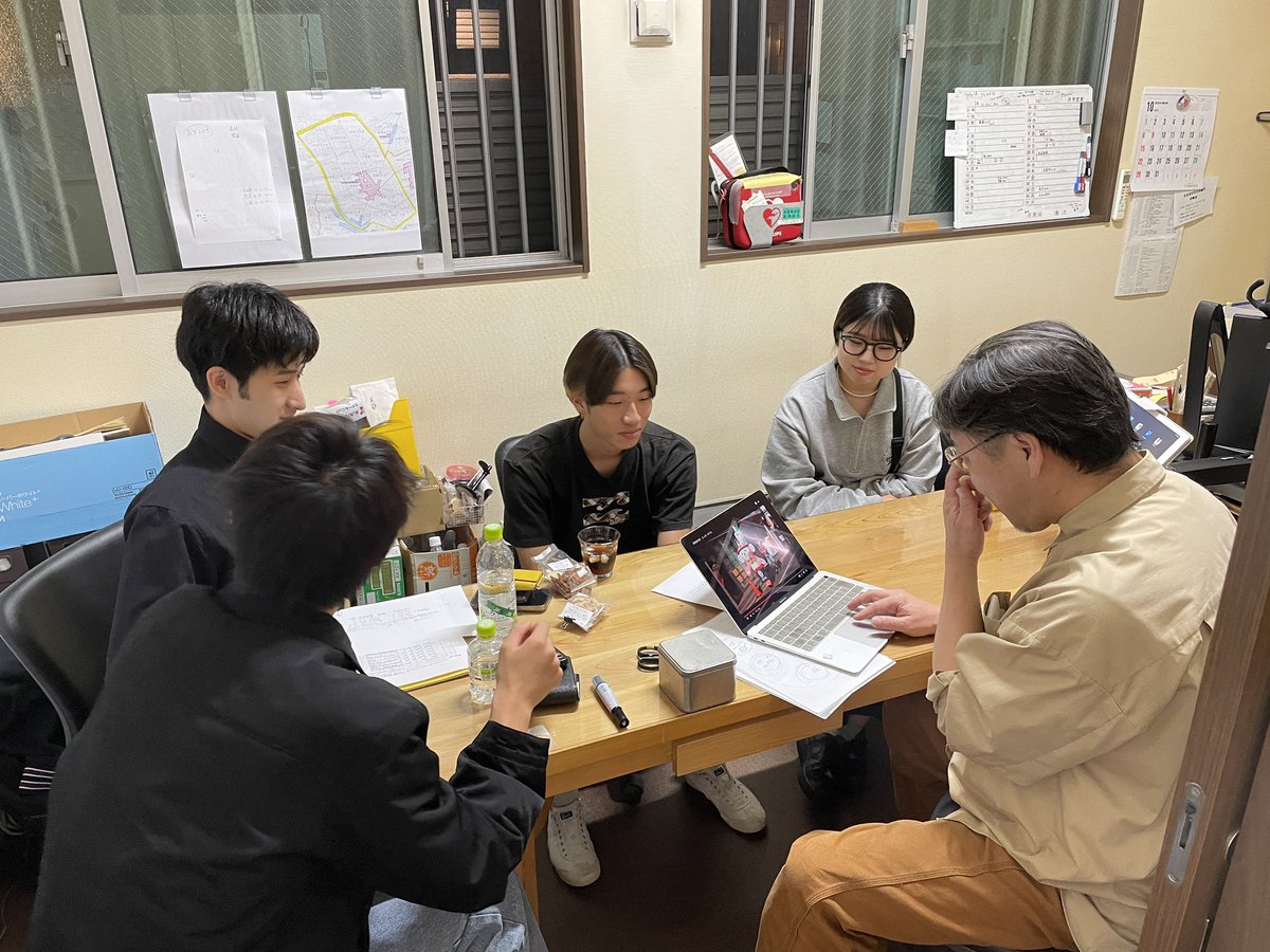 YPB_syotengai's tweet photo. チームごとの作戦会議。 https://t.co/jig7npjKQZ
