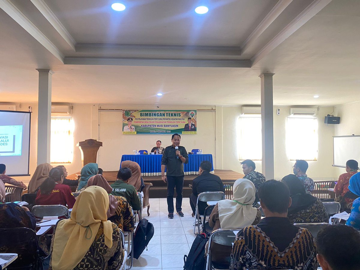 #HariPendampingDesa 
<a href="/jokowi/">Joko Widodo</a> 
<a href="/halimiskandarnu/">ABDUL HALIM ISKANDAR</a> 
@kemendespdtt 
<a href="/malik_haramain/">malikharamain</a> 
<a href="/imansyukri/">Iman Sukri</a> 
<a href="/taufikmadjid71/">IG : taufik.madjid</a> 
@yusradaridesa
<a href="/azzameldzikrie/">#SantriIndonesia</a> 
<a href="/tppkemendes/">TPP KEMENDES</a>