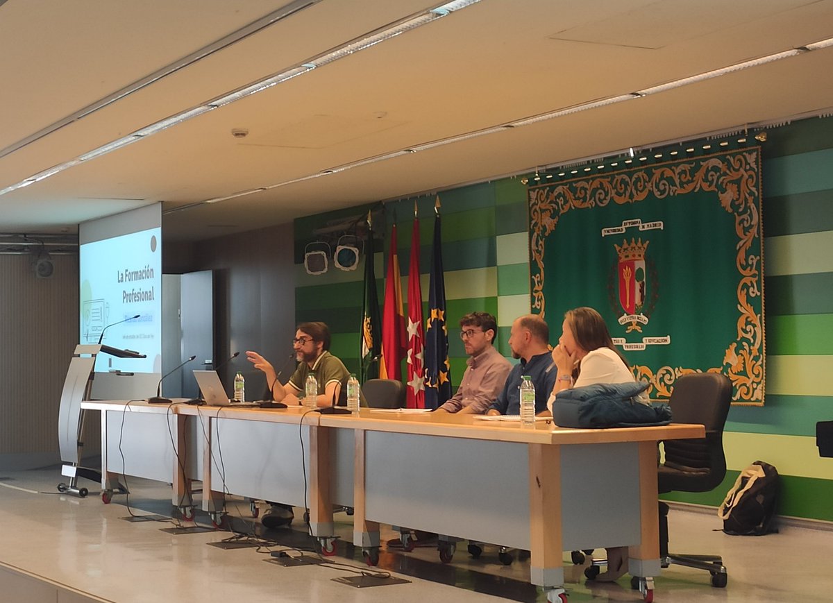 FACULTAD DE FORMACIÓN DEL PROFESORADO Y EDUCACIÓN tweet media