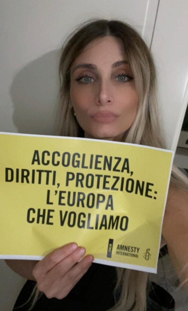AmnestyGr261's tweet photo. Noi stiamo con i rifugiati 💛
Firma l'appello e stai anche tu dalla parte dei rifugiati!
https://t.co/jqjPYcGRUx https://t.co/Oe6Lb7gkVU