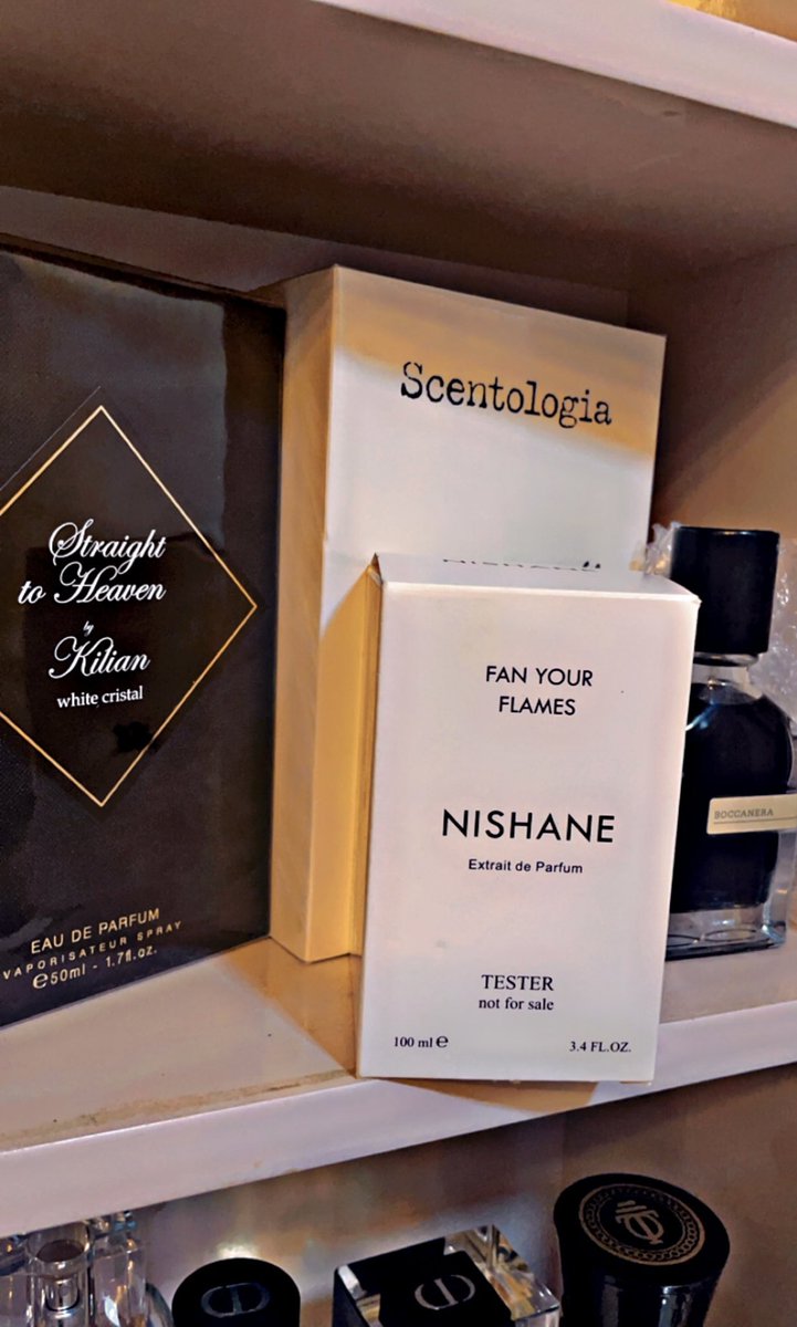 جديد مكتبتي العطريه 

سنتولوجيا اوفر دوز 
كليان ستريت تو هيفين 
فان يور فليمز 
 بوكانيرا 

بوكانيرا وفان يور خذتهم تساتر بسعر جميل😍
علماً انها المره الثالثه اشتريهم تقريباً ، عشقي بالشتاء العام الماضي فان يور كان ٥٠ مل وخلص بسرعه هالسنه مضبط وضعي ب١٠٠👌🏼
#رابطة_عشاق_العطور