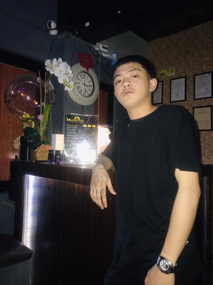 Magnitude_bon's tweet photo. Good friday Maam/Sir✨

Happy weekend gusto mo ba marelax? O gusto mo mag enjoy
sa masahe hehe😁

Dayuhin moko dito sa @MagnitudeBoni papa ramdam ko sayo kung ano ang tunay na hagod 😉Available ako 1pm-3am
For more info DM me
Magnitude_theraBon

@MagnitudeSpa https://t.co/xrPxoVsLMD