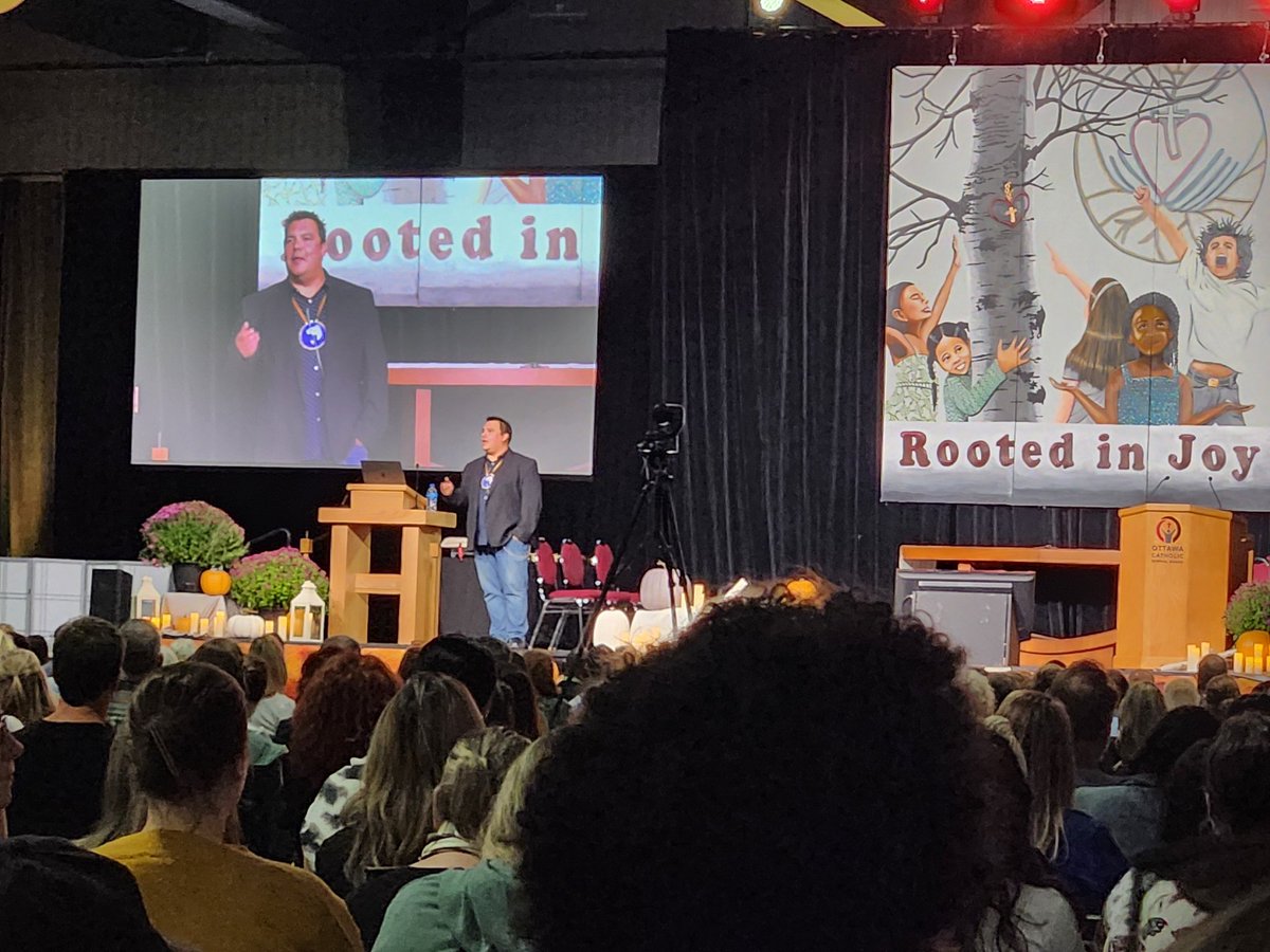 #ocsbCCDay ! Grateful for the ability to #beCommunity
g̲ilakas'la (thank you in Kwak'wala), <a href="/Niigaanwewidam/">Niigaan Sinclair</a>, for your teachings, your stories, and your wise words! So inspiring 💕 <a href="/OttCatholicSB/">Ottawa Catholic School Board</a> <a href="/John23OCSB/">St. John XXIII School</a>