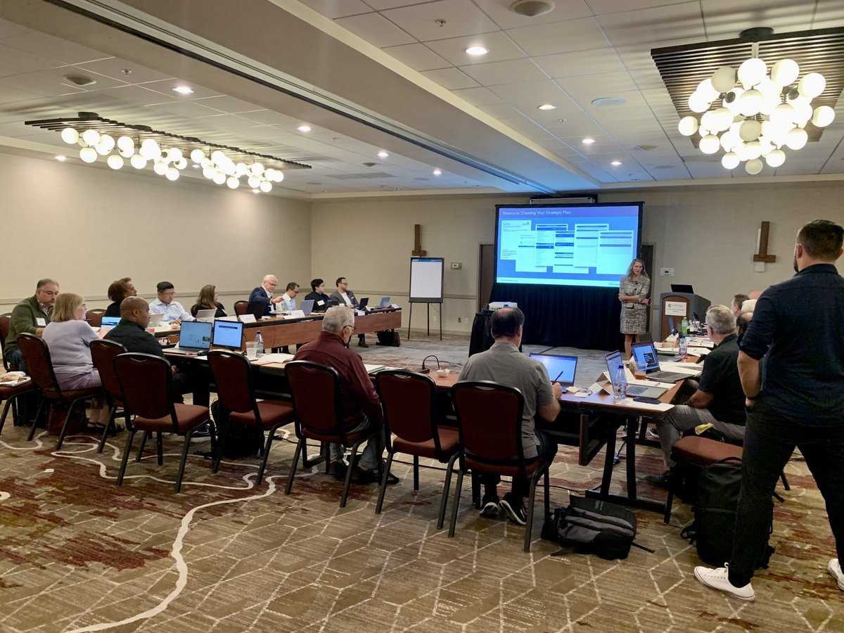 GFAsupport's tweet photo. Gateway Leadership Program Retreat 1 was a success in Napa California last week. Financial professionals are looking forward to personalized coaching and practical knowledge they can use in their practices. @AssetMark #gatewayproud #teamgateway #financialprofessionals #napa https://t.co/418eKLBIys