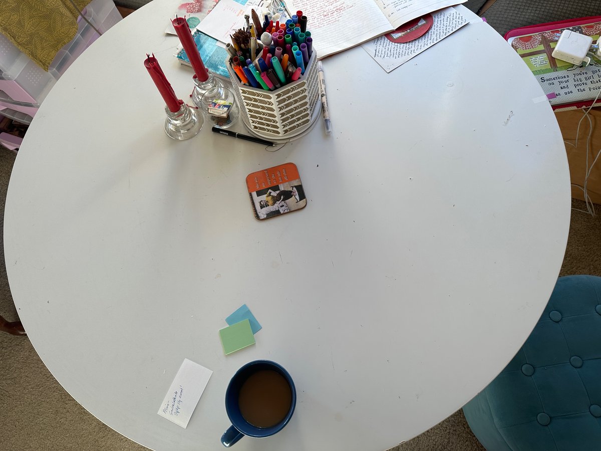 tastelifetwice's tweet photo. Look at this *almost-clear* table, ✨clear✨because I took all the planning supplies over to the computer workstation. Join @romanceemma & @EstherM_Andujar for a #planathon in 1 hour! https://t.co/dizJyUzPmX