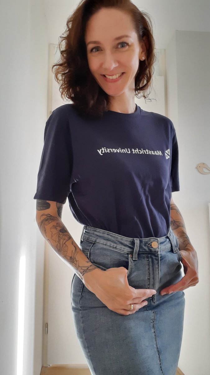 SchuethAnna's tweet image. I am so impatient and since I waited years for this moment, I am thrilled to announce that I have accepted an assistant professor position at Maastricht University (Cognitive Neuroscience). This is a huge deal for me as #FirstGeneration student and I am over the moon. 🌙 #CBClab