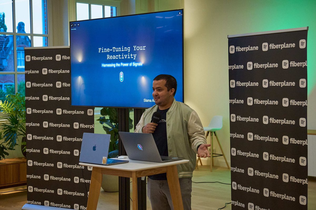 thejsnation's tweet image. #AmsterdamJS Meetup was rock🚀

😎Let’s applaud to amazing speakers @salamaashoush, @rage_monk, @_laurynas

 🙌Huge thanks to @fiberplane

And congrats to winners for React Day Berlin tickets raffle: @shiralizadeh, @AlexDum99543901 🎉

The next JS Meetup🔥shorturl.at/hqEQ8