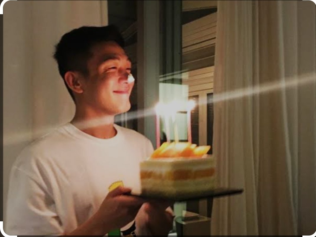 YAINumba1's tweet photo. Happy birthday, my dear ❤️ 🎂☺️🎊 I miss you so much ❤️ https://t.co/V5xn2BuHZ3