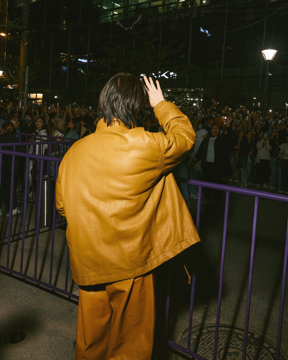 cloud9_ent_ofc's tweet photo. Moments at Burberry Streets Seongsu 
show in Seoul, South Korea

Thank you for having BRIGHT.

#BurberryStreetsxBRIGHT
#Burberry
#BurberryStreets
#bbrightvc
#Cloud9Ent https://t.co/vRG2bgdSXD