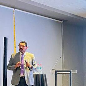 Momento para recordar con la participación del Dr. Jesús Emmanuel Rosas, Secretario #SMU, en el Simposio - Sociedad Cubana de Urología con el tema: “Cirugía Laparoscópica Urológica: Compartiendo experiencias” 
en el marco de #CAU2023 
🙌🏻👨🏻‍⚕️🧑🏻‍⚕️🩺 

#TodosSomosSMU #SMU2023 #SMU23