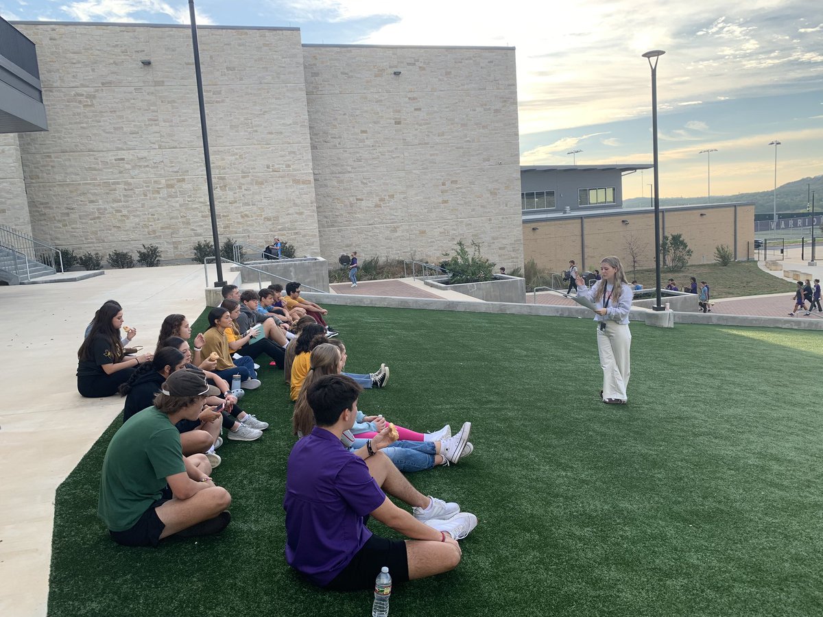 PieperFca's tweet photo. What a great message this morning by our very own officer Riley.
How often are we scared to step out into our faith because of the worldly things that surround us. We have to be bold and trust our faith in God and not be afraid! @pieperhs@phswarriorsoccer @pieper.wrestling https://t.co/TSqlZmT0r3