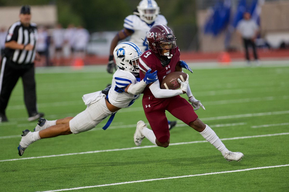KHSRoos's tweet photo. ๐๐ Throwback to last week's game under the full moon! ๐ธ We're feeling the energy as we gear up for tonight's showdown against LBHS at Tiger Field. Let's go Roos! ๐พ๐ฅ #FridayNightLights #GameDay #RoosNation #KHSisALLIN๐ฆ๐๏ธ https://t.co/59fMNQU1NN