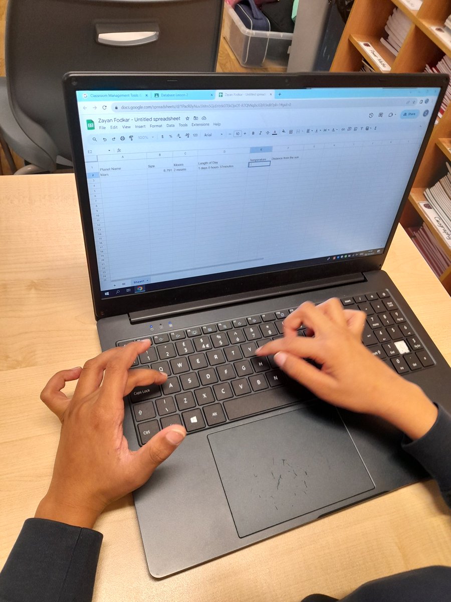 MGLWorld_Neil's tweet photo. This afternoon @GSPSChina and @GSPSJapan have continued their html unit. Today we looked at the different tags used when creating and a website and used Trinket to map out a basic example website. #GSPScomputing https://t.co/jWtQu7U1Fi