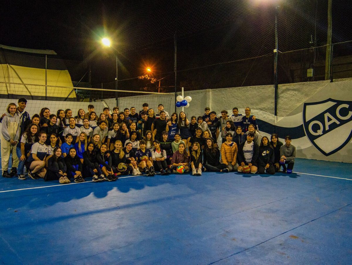 #Voley | Teniendo en cuenta el crecimiento de la actividad, el QAC reacondicionó un viejo espacio e inauguró su nueva cancha de vóley.

#DeportesAmateur #QuilmesAClub #EspacioRecuperado #DeportesEnQuilmes

Leé  más en: deportesenquilmes.com.ar/spip.php?artic…