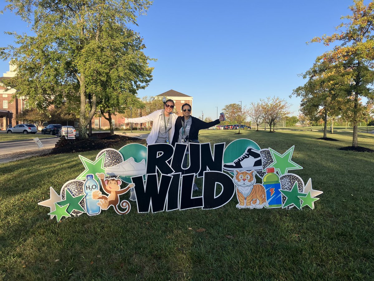 Stonegate 2nd graders are running wild at Stonegate #jogathon #sgeeagles