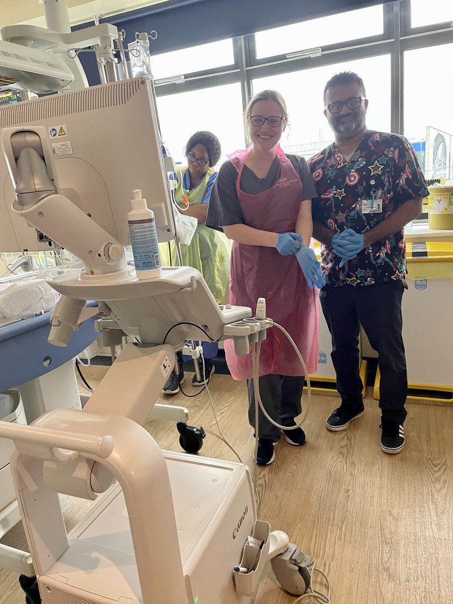 Draps24's tweet photo. First patient for the our newly formed acute @HullRadiology Paediatric #ultrasound list @HullNicu #collaboration #teamworkmakesthedreamwork #remarkablepeople #remarkableplace @HullHospitals @PurvaDr @SimonNearney09 @DrSenasi https://t.co/H2OYksSeLi