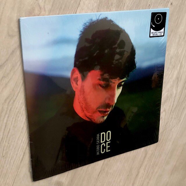 Qué ganas de redescubrir en directo esta joya esencial del mejor pop español de 2023. Con dimensión orquestal y una montaña de emociones asociadas, JACOBO SERRA desembarca esta noche en Conde Duque. “Doce” bien merece el esfuerzo 

#UnDiscoAlDía

undiscoaldia.com/jacobo-serra-d…