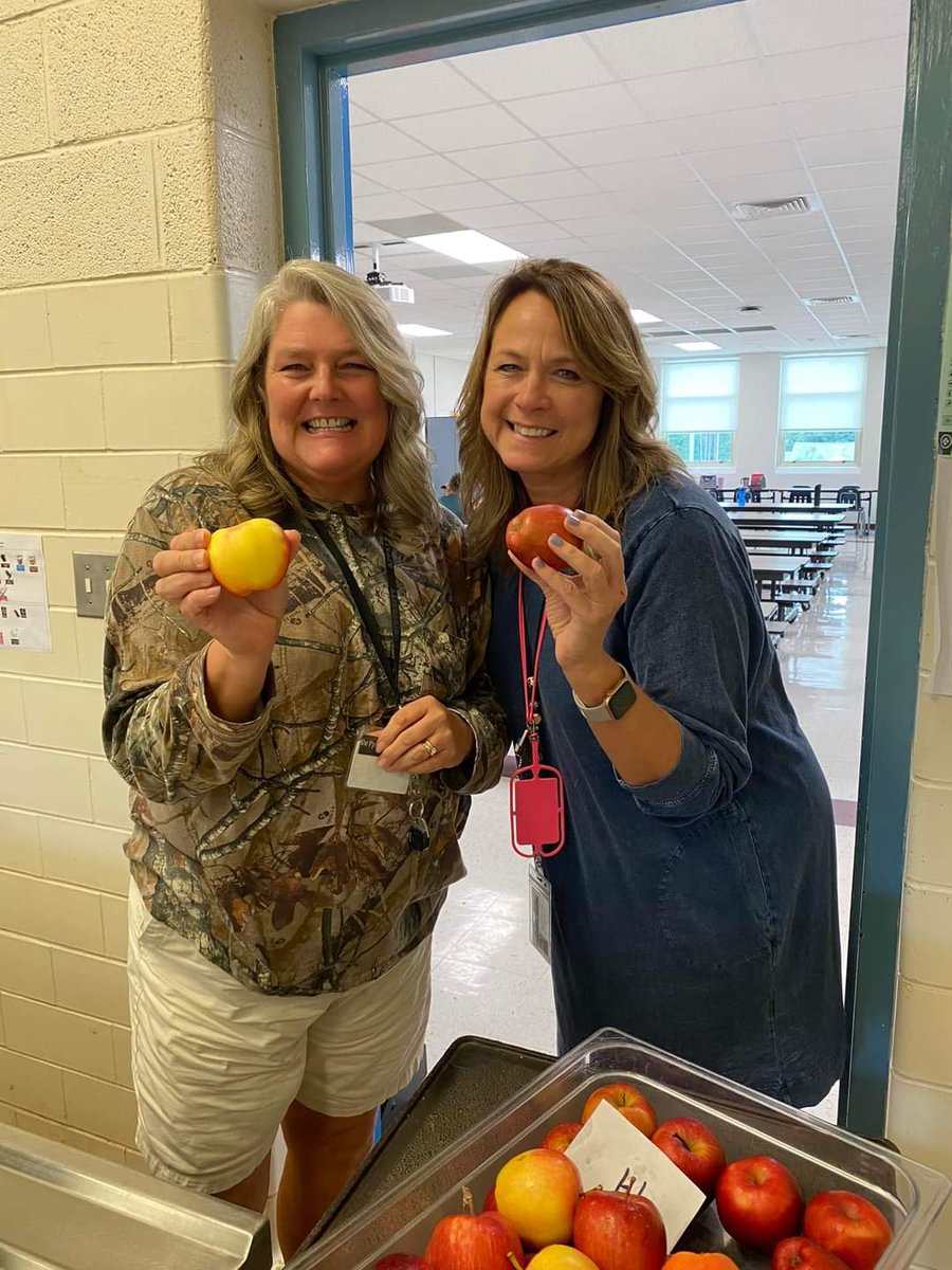 FCPS FoodService tweet media