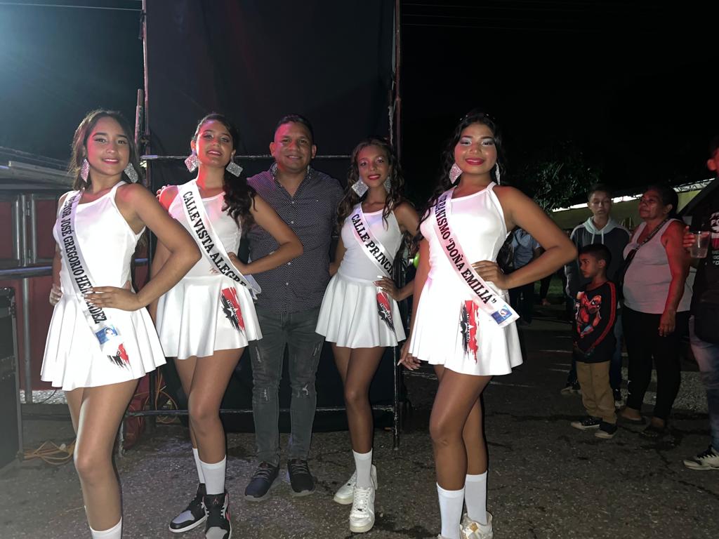 Con mucha alegría y fervor se llevó acabó la tradicional fiesta patronales de la parroquia El Tocó, donde la belleza de nuestras mujeres engalanó las fiestas.🎉🎊🪅🔴⚫

#TUPAMARO
#ElEsequiboSeDefiende
<a href="/NicolasMaduro/">Nicolás Maduro</a>