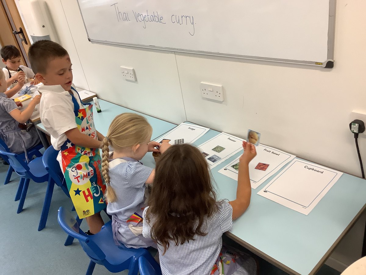 StMarys_Infants's tweet photo. Our children really look forward to their cooking sessions; all year groups cook on a rotational basis in our fantastic cooking pod - trying new foods, developing valuable skills and a love of cooking. https://t.co/8jFdxiS50z