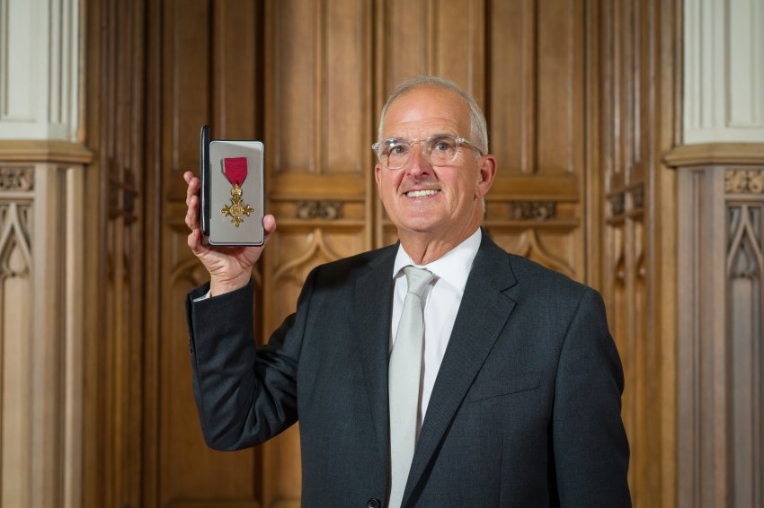 Robert Evans tweet media