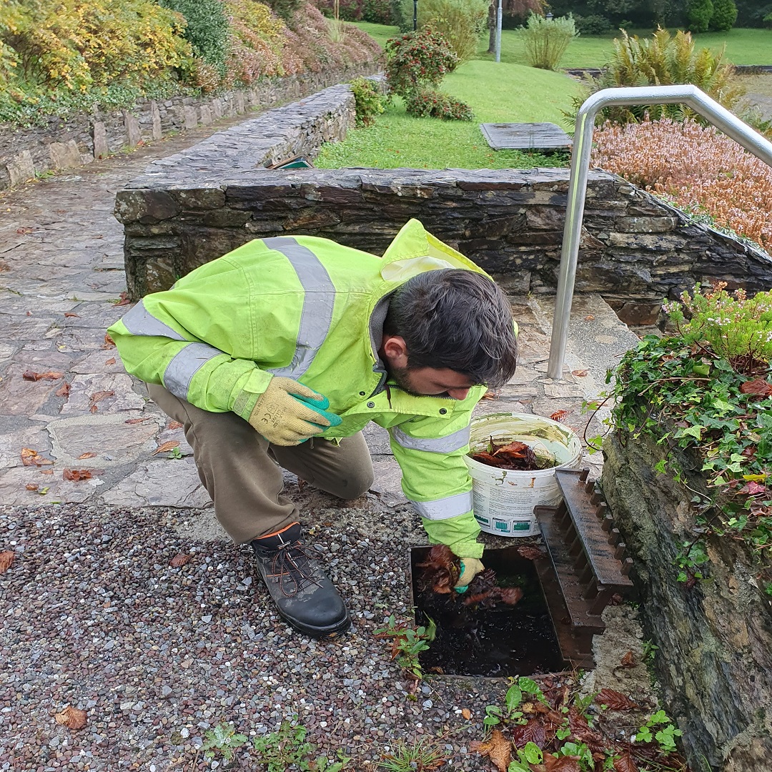 KilgarvanCE's tweet photo. #Kilgarvan #CommunityEmployment carrying out groundswork at Michael J Quill Centre during the week

#CeScheme #Community https://t.co/XJjmoQJK9v