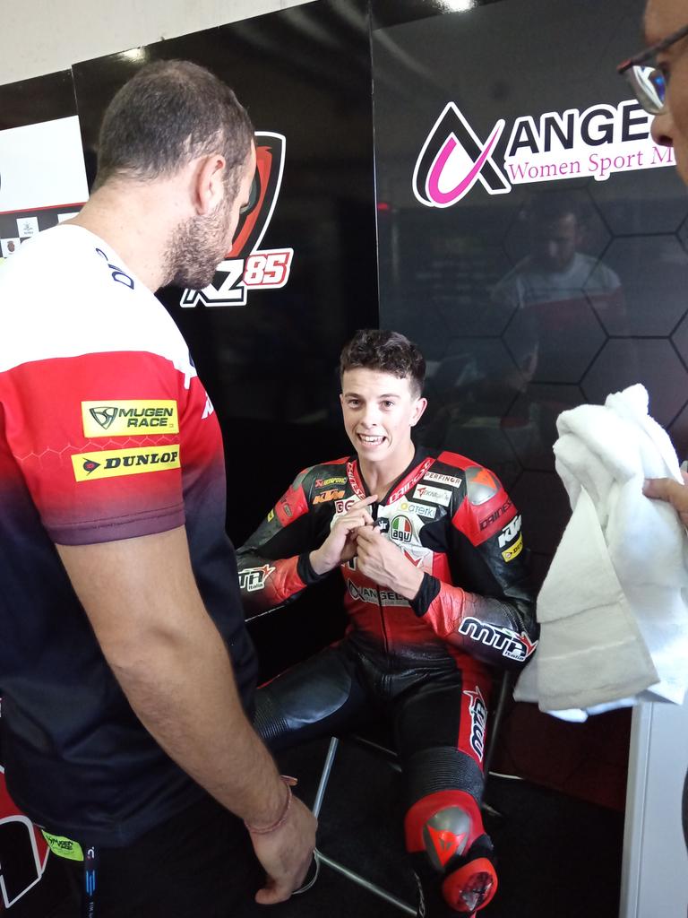 iestala's tweet photo. Y se acabó. @XabiZurutuza85 termina la segunda jornada de hoy con el mejor tiempo.
#Practica3 ⏩ P1
⏱️1:59:00 https://t.co/UjRL5uG5fr