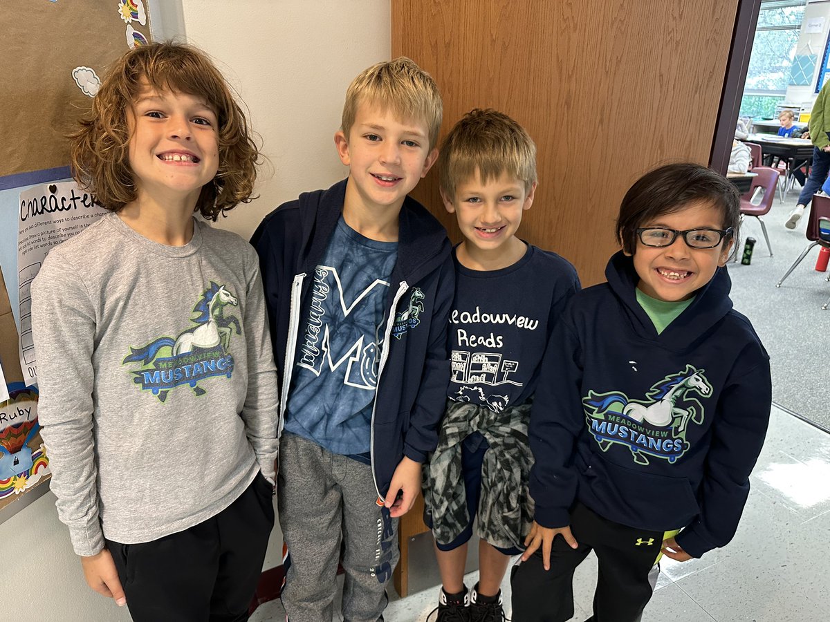 Discover_MV's tweet photo. It’s a Meadowview Spirit Day!  Love seeing all the MV pride around the school!  💙🐴💚 https://t.co/HVzYt9WvZu