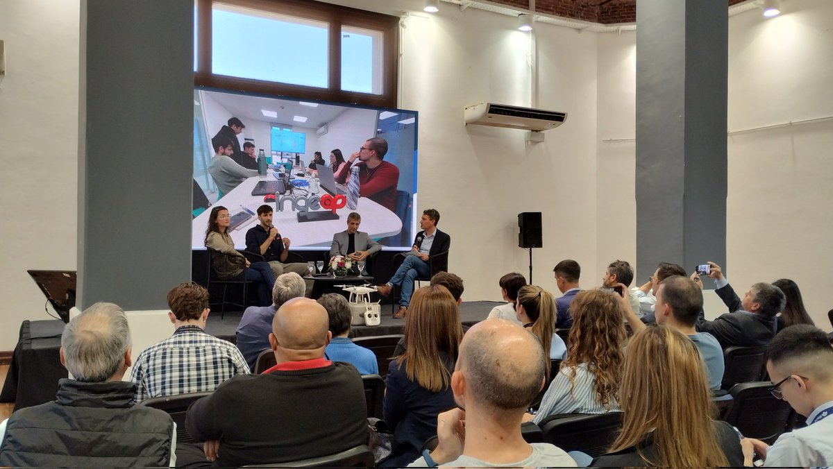 PTLCSAPEM's tweet photo. #ptlc
📢 Acompañando a #ingeap en @semanacomexsf en el panel "Inteligente Artificial y Tecnología: su impacto en la economía" https://t.co/NgiNPoZQNh