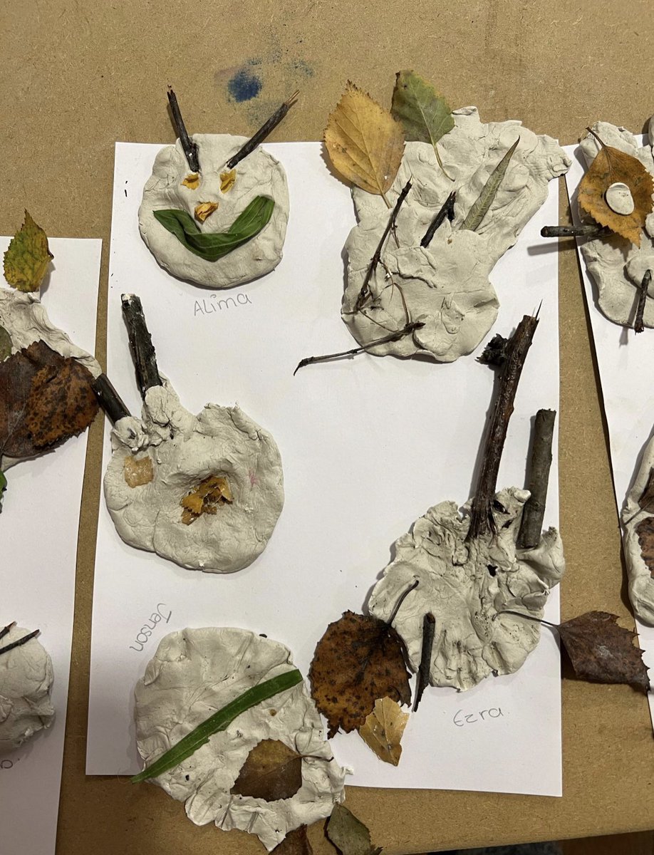 MrsJina2's tweet photo. In order to create the facial features of the Gruffalo, Year 1 embarked on a nature expedition to gather natural materials. @MrsBinnsSMPA @DeltaSMPAyear1 @gillian_gw @delta_ceo
#GruffaloDay
#NatureHunt
#AdventurousDay
#GruffaloFeatures
#DeltaAcademiesTrust
#Bradford
#Outdoor https://t.co/DEGKumLrzq