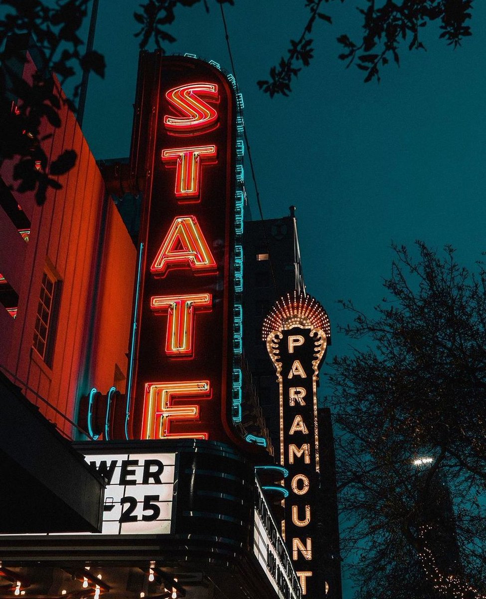 We got that new new 🤩 On sale NOW: 

🌟 Lee Roy Parnell <a href="/LRPOfficial/">Lee Roy Parnell</a>'s Texas “Flavored” Christmas 12/1
🌟 <a href="/ZakMirz/">Zak Mirz</a> Magic Show 1/21
🌟 <a href="/marknorm/">mark normand</a> Ya Don’t Say Tour 3/2

🎫 bit.ly/3RM6dBi
📸: IG/thrudeeslens