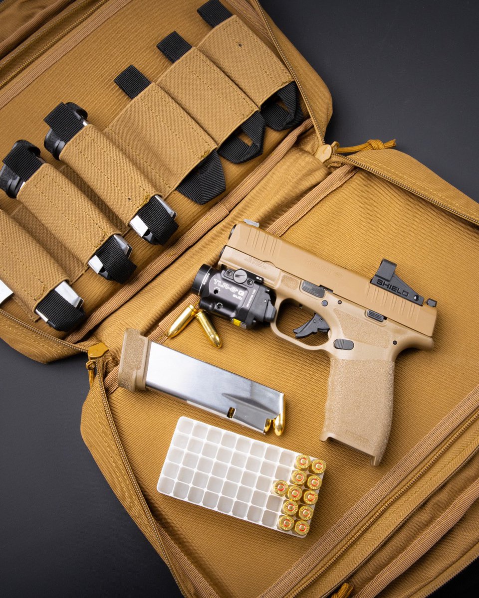 Springfield_Inc's tweet image. Designed to offer the best of both worlds, the Hellcat Pro delivers full-size performance in a concealable, EDC-ready package.