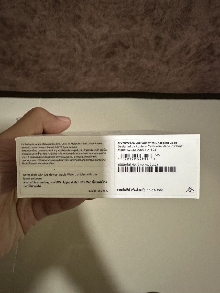 ArmKittithep's tweet image. ขาย Apple Airpods Gen2 Charging Case ศูนย์ไทย
อุปกรณ์ : กล่อง , คู่มือ ,เคสชาร์จ
ราคา : 2,200 ฿ 
สภาพ : 97% ใช้งานปกติทุกอย่าง ทั้ง 2 ข้าง แบตเตอรี่ฟังต่อเนื่องปกติ
นัดรับ mrt เพชรบุรี ,mrt พระราม 9  + เดอะมอลบางกะปิ ++ แฟชั่นไอส์แลนด์
#AirPods #airpods #airpods2  #แอร์พอต